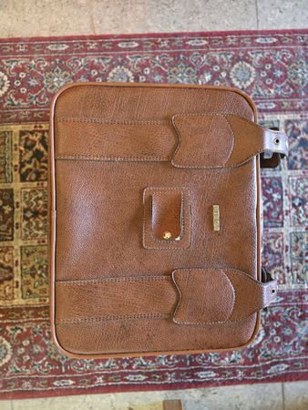 Kleiner Vintage‑Lederkoffer – 46×40 cm – top für Deko